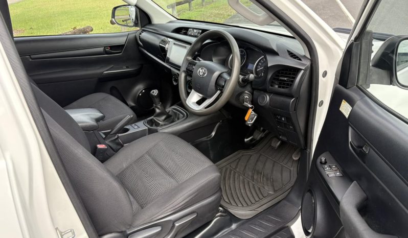 
								04/2019 Toyota Hilux SR Single Cab 4×4 Ute full									